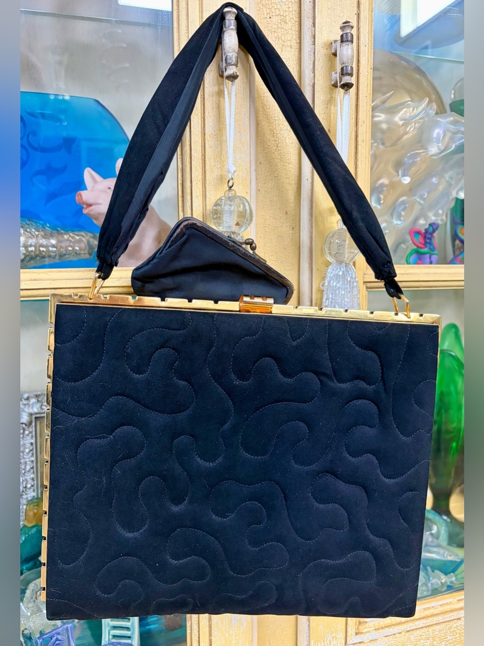 Black Vintage Industrial Argentina Quilted Top-Handle Women’s Bag w/ gold tone
